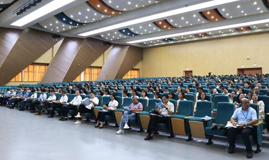 https://www.mycc.edu.cn/__local/4/D1/91/A28B9EC6DC84AE5F60359CBE217_CC4AF247_195B8.jpg